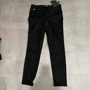 Karl Lagerfield Skinny Black Silver Pinstripe Pants Skinny  Size 6‎